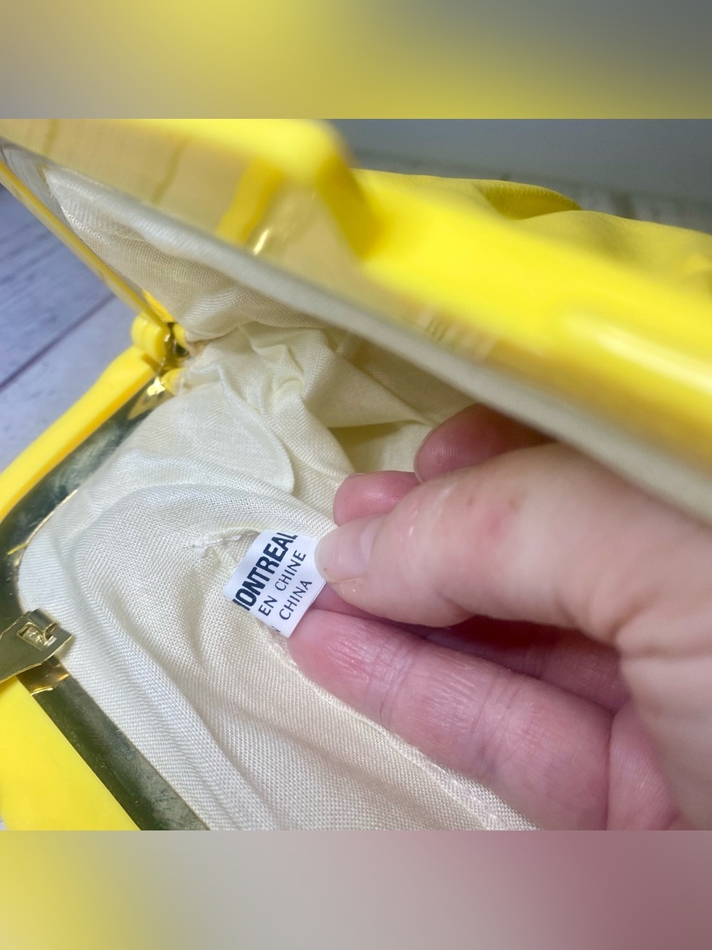 NWT Vintage Stein de Montreal Neon Yellow Frame Clutch - Picture 7 of 9